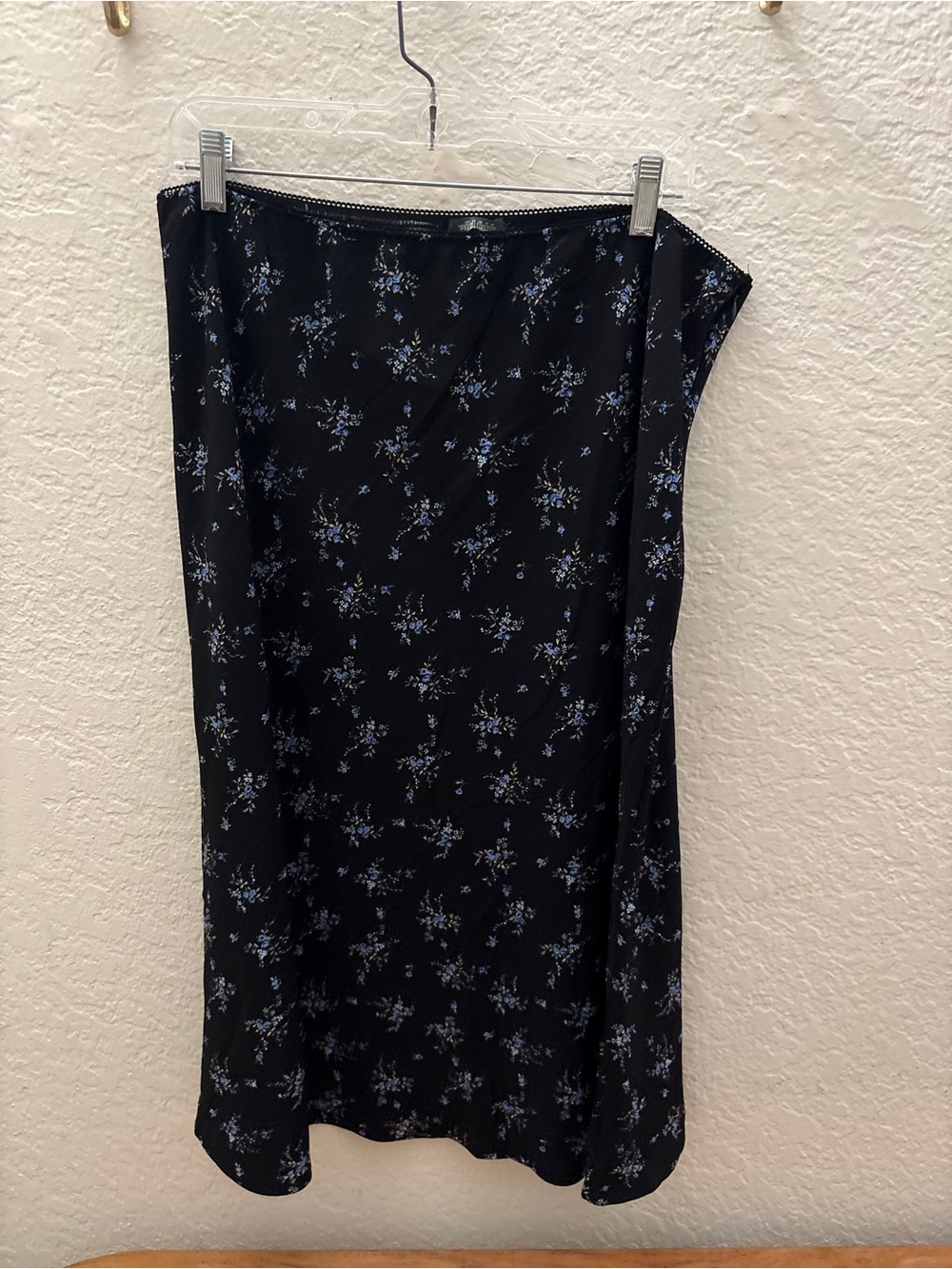 wild fable Black Floral Midi Skirt